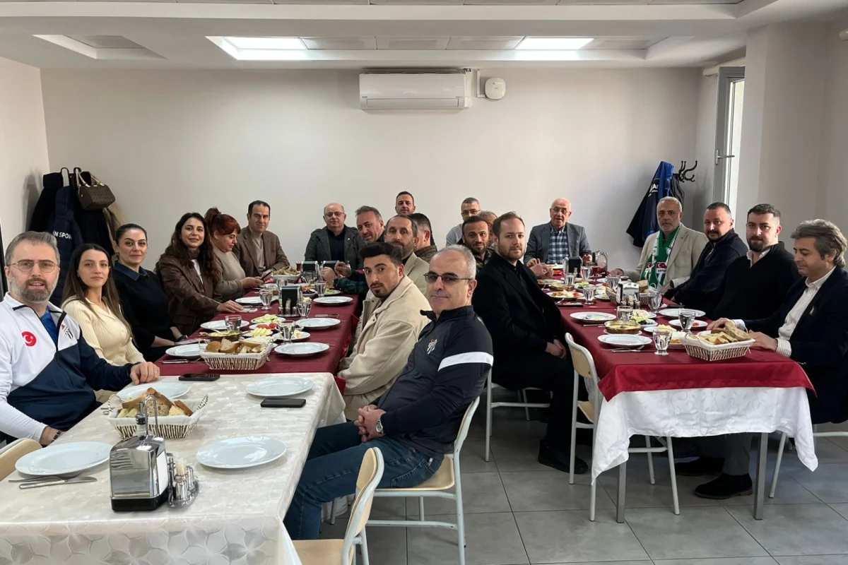 Artvinspor Yönetimi Önemli Toplantıda Bir Araya Geldi