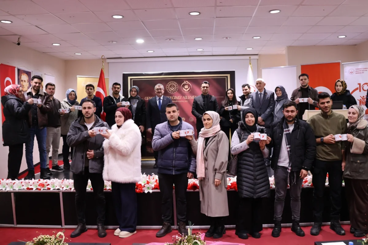 Erzurum’da Genç Çiftler Aile Buluşmasında Bir Araya Geldi