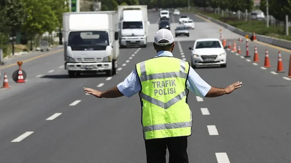 İSTANBUL’DA TRAFİK DÜZENLEMESİ: SARAÇHANE VE ÇEVRESİNDE YOLLAR KAPATILIYOR