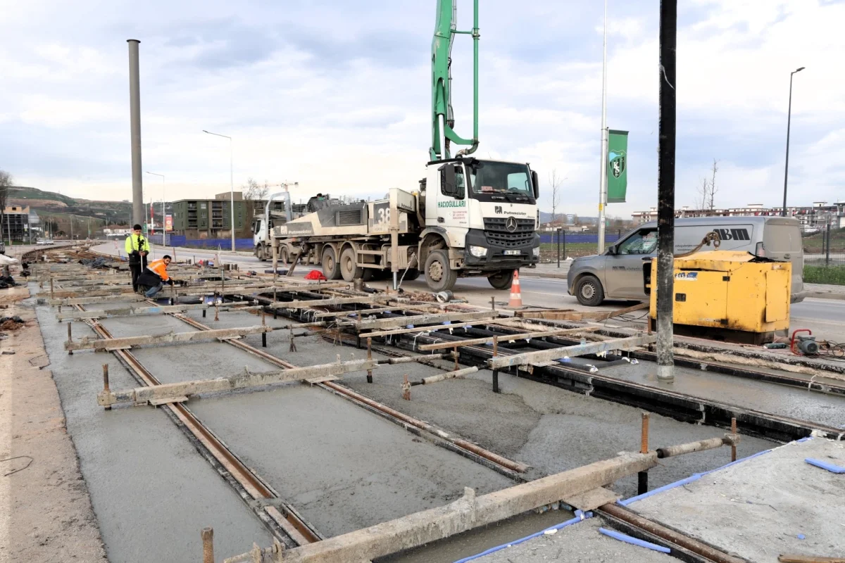 İzmit’ten Kartepe’ye Tramvay Hattı Yükseliyor