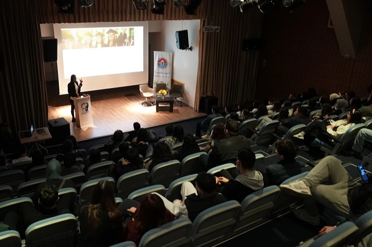 Maltepe Belediyesi’nden Gençlere Mesleki Tanıtım Günleri