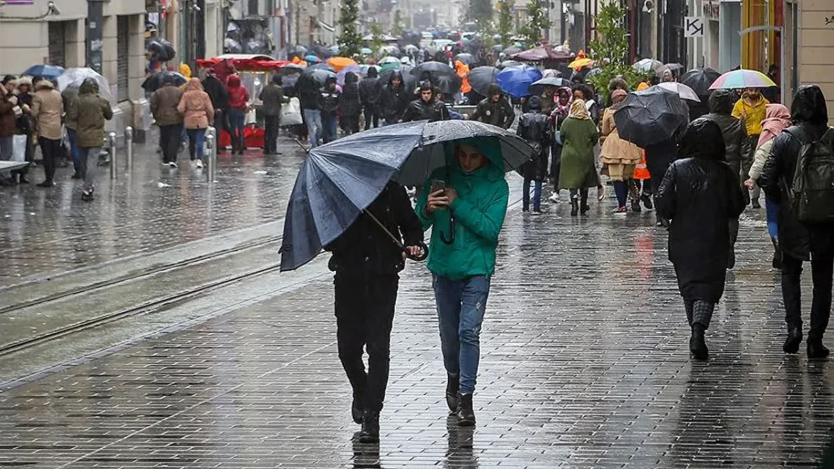 TÜM TÜRKİYE İÇİN SAĞANAK ALARMI: 5 GÜN SÜRECEK YAĞIŞ DALGASI GELİYOR