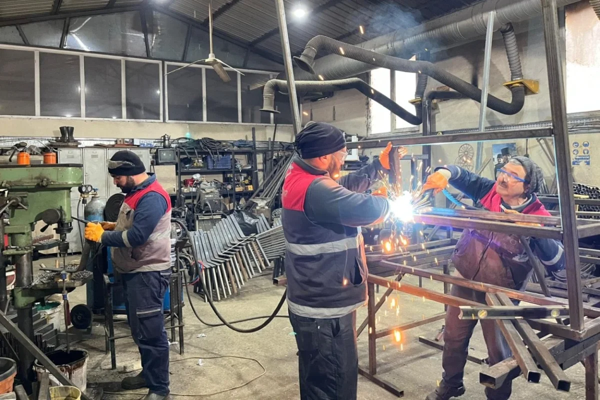 Ordu Büyükşehir, Kent Mobilyalarını Kendi Atölyesinde Üretiyor
